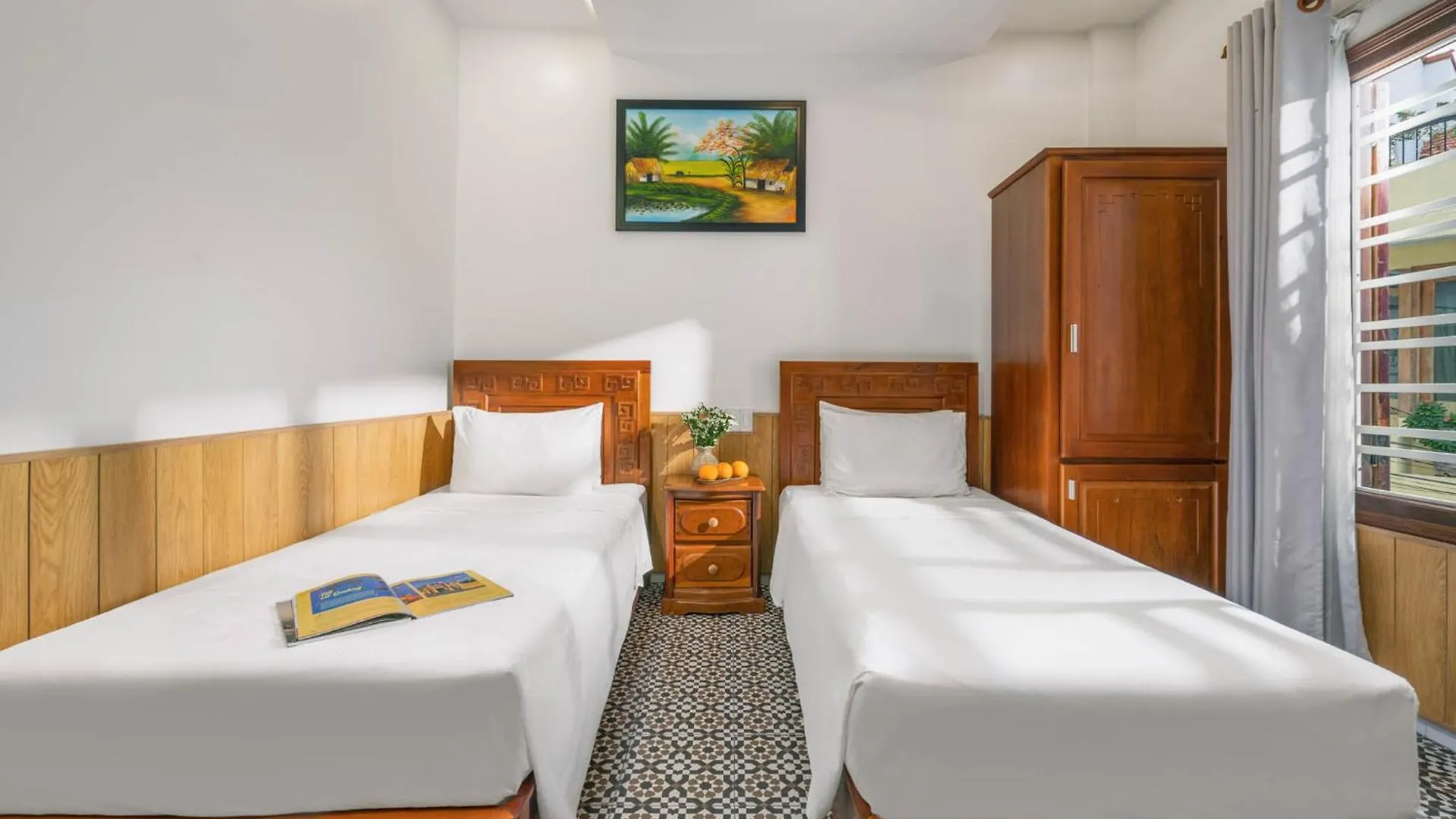 Ancient Town Hotel هوي ان 4*,